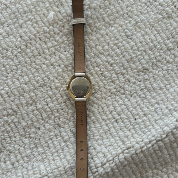 Coach Watch - Picture 2 of 3